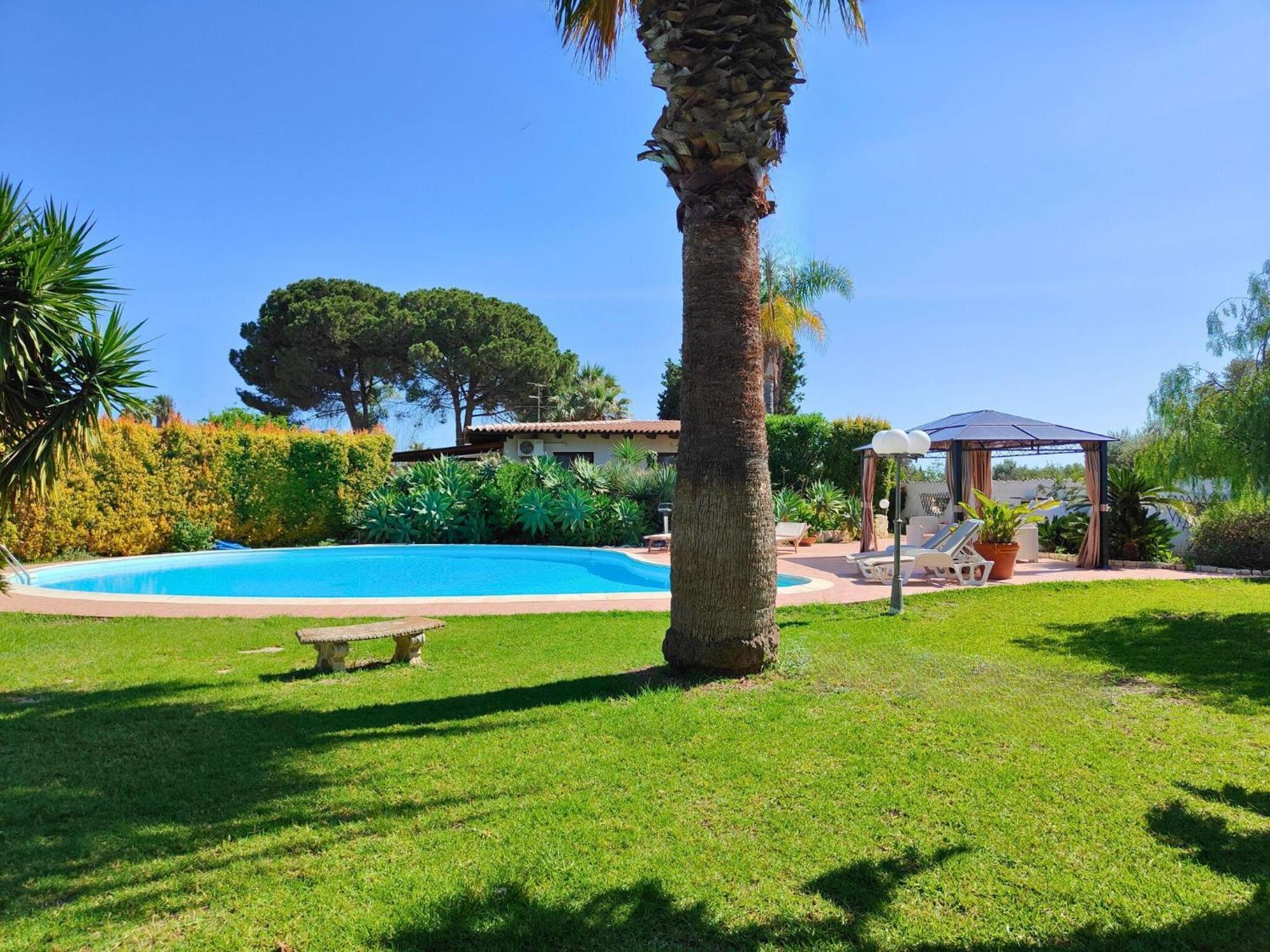 Villa Alfonsa, Fontane Bianche, Siracusa, Private Pool, 10Min From The Beach エクステリア 写真